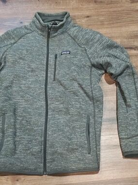 Patagonia Men’s Olive Green Full-Zip Sweater Jacket